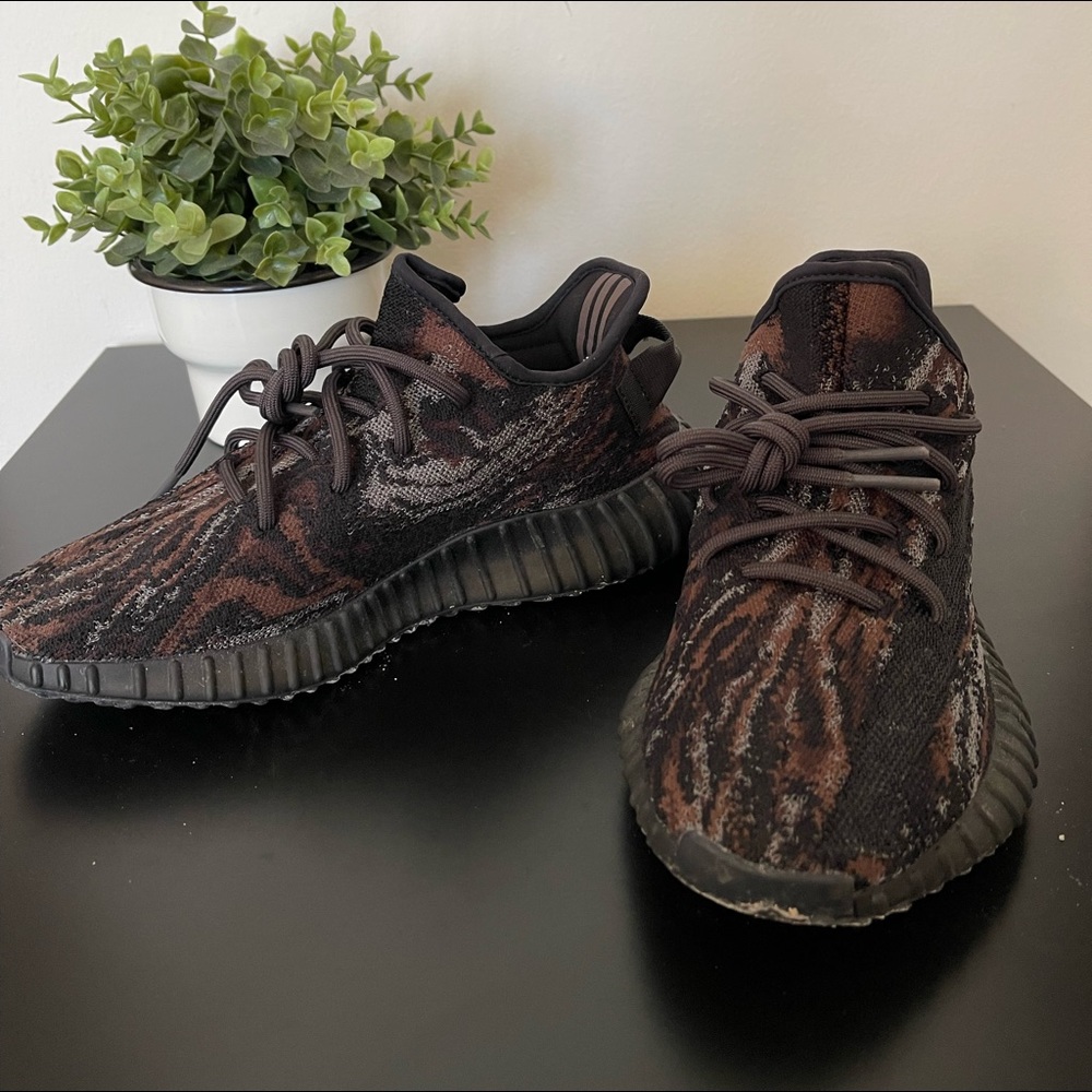 Yeezy - Picture 4 of 5